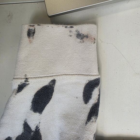 China Town Market x Urban Outfitters Zebra Bleached World Champion Sweater,  XL - Picture 7 of 10